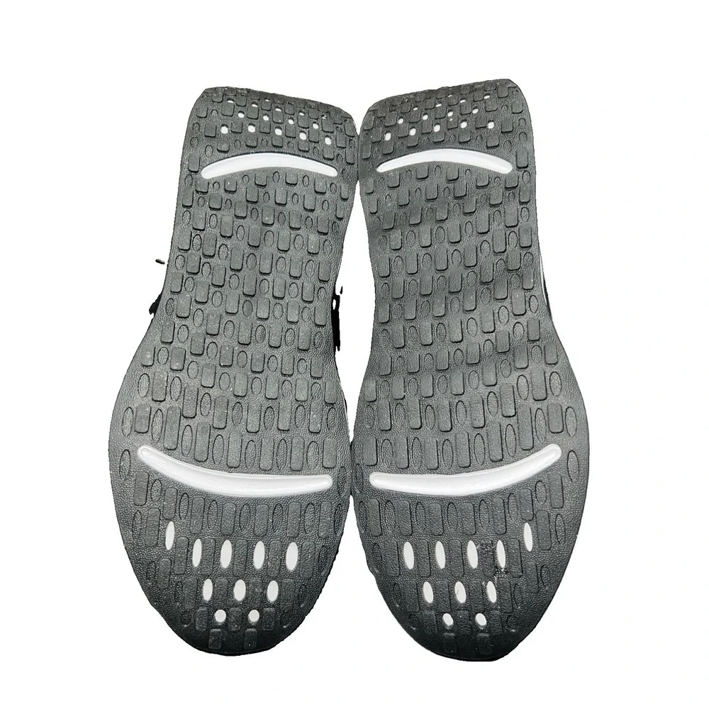 26N30/ Size 9.5 - Nike Promina Black White W